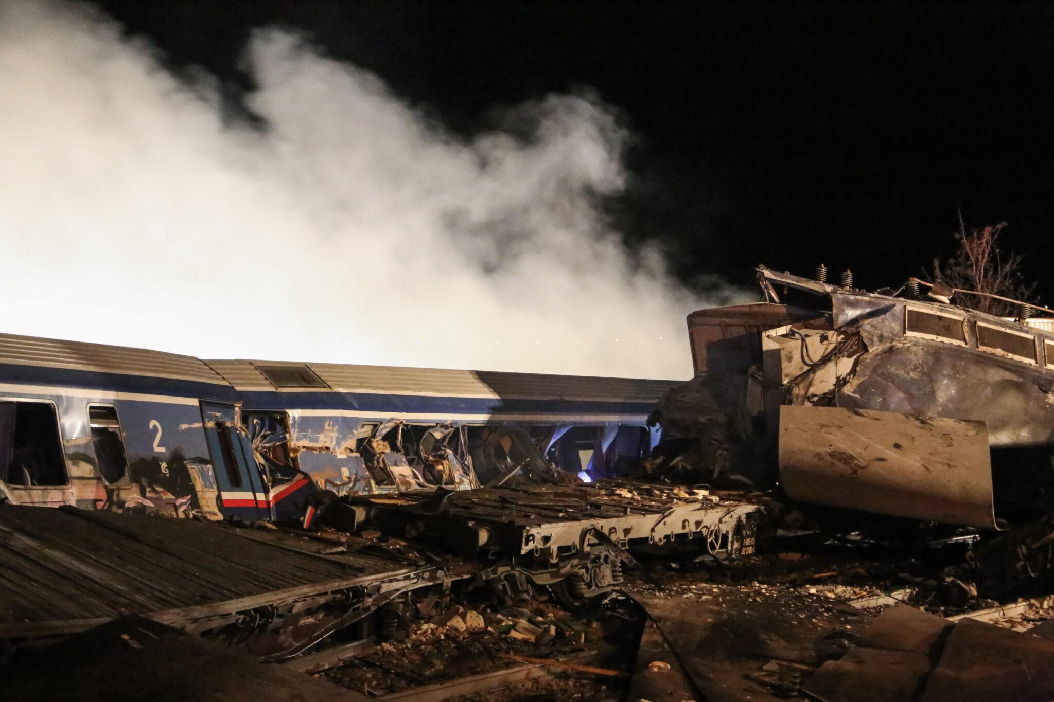 希腊火车迎面相撞 已致超30人死亡