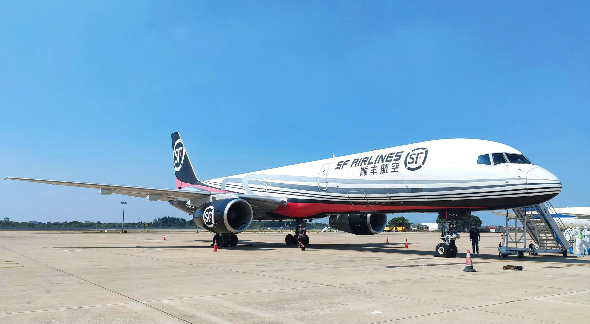 <b>上海到拉萨航空运输</b>