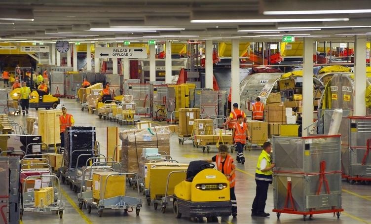 <b>湖北国际快件业务迎开门红</b>