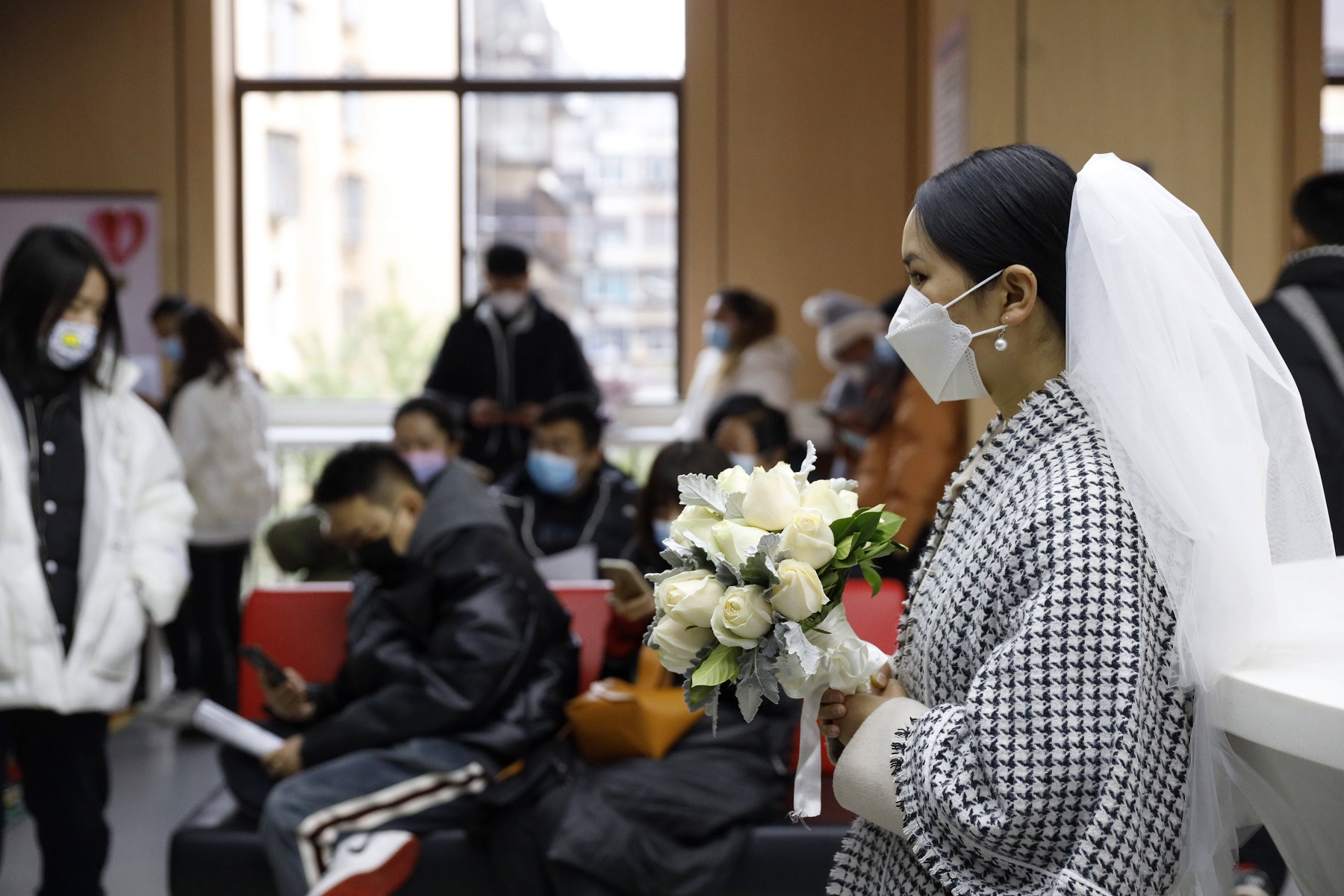 <b>初婚年龄推迟意味着什么</b>