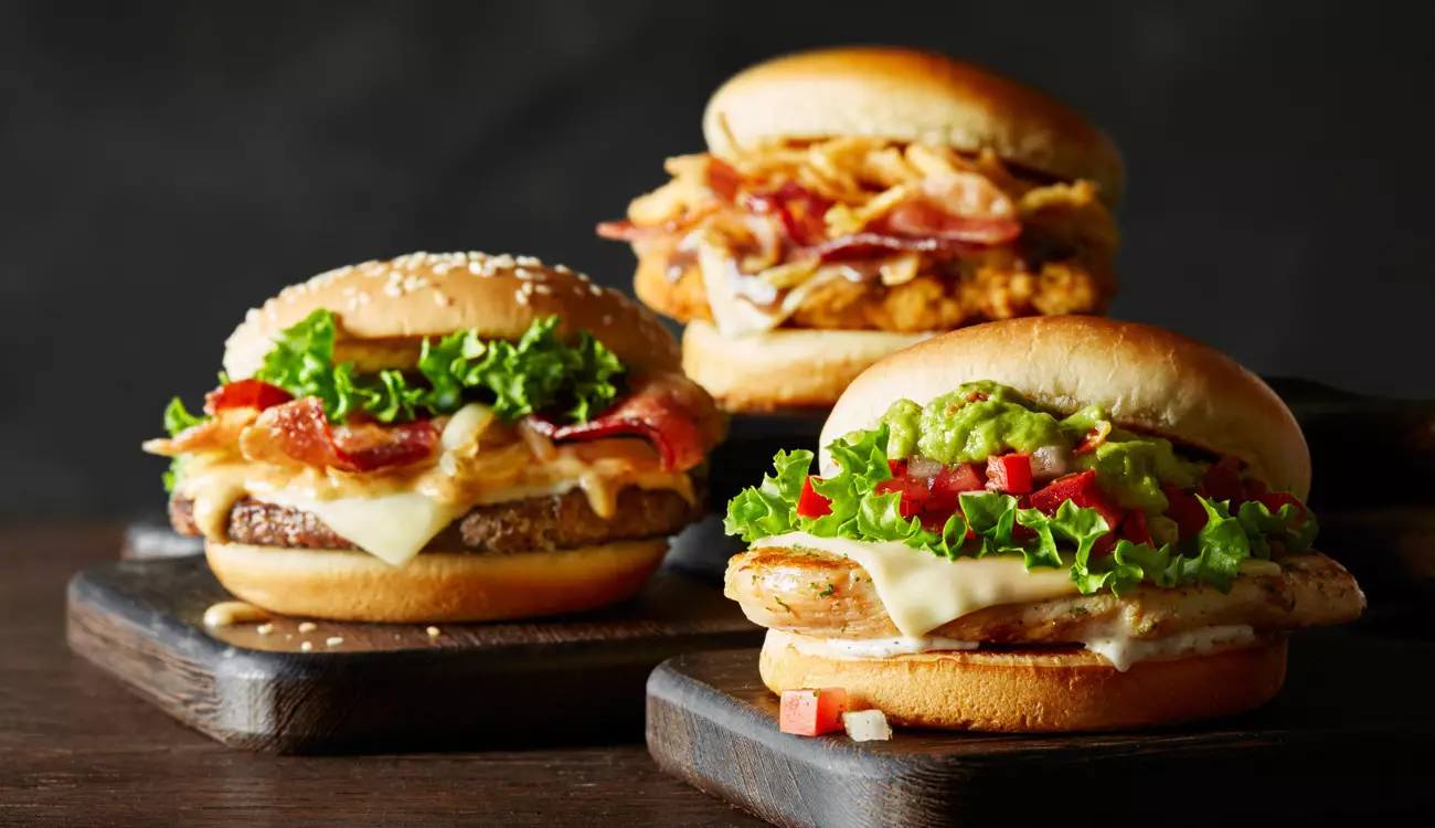 <b>肯德基麦当劳的汉堡越卖越小</b>