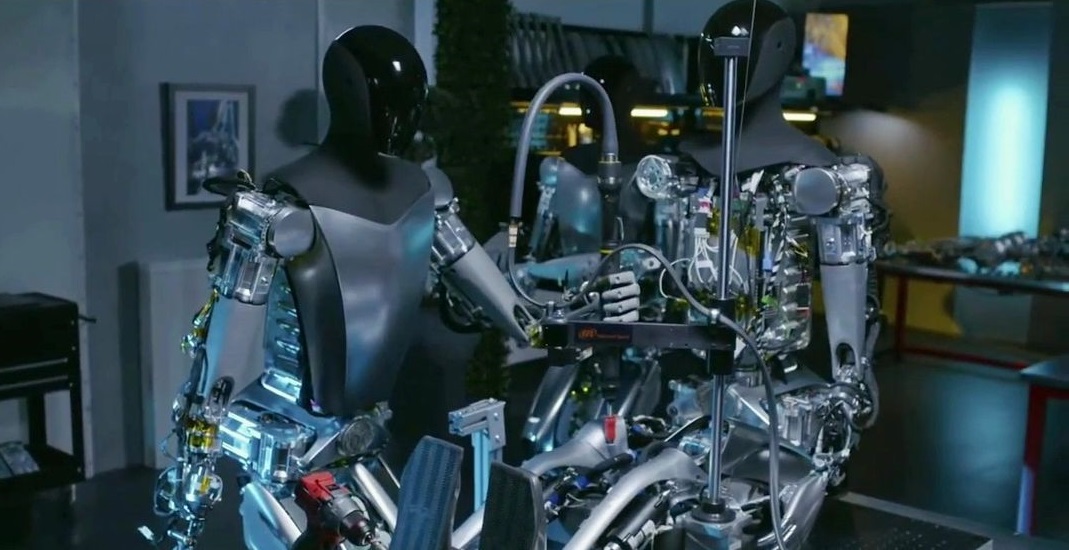 <b>特斯拉人形机器人自己造自己</b>