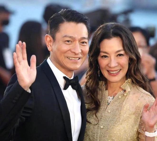 刘德华杨紫琼金像奖同框