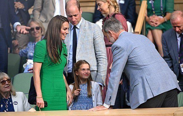 8岁夏洛特公主首现温网赛场