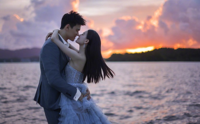 孙杨张豆豆婚纱大片