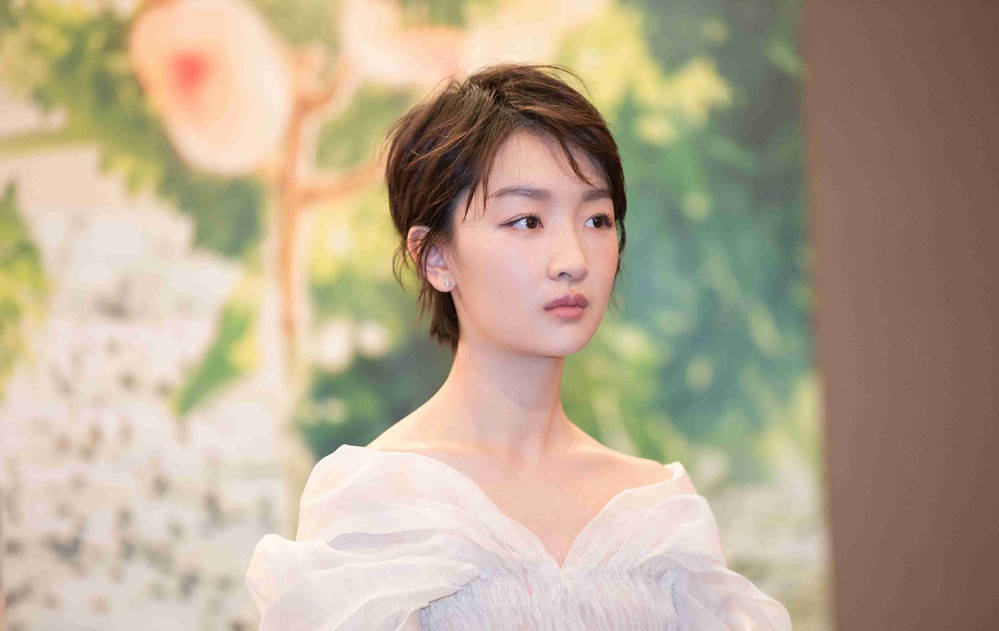 周冬雨自称高级脸遭吐槽