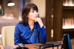 女明星陪睡觉的图片