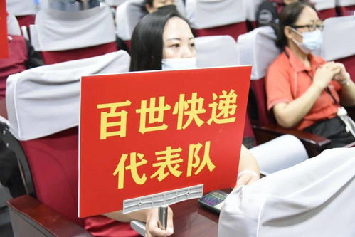 快递包装袋无孔不入 快递何时能绿色