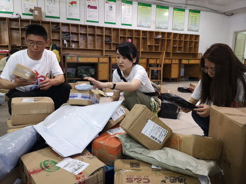 兰州货物到了7天不送 快递公司却让自己取