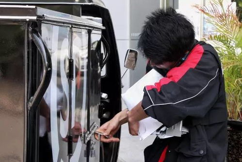 新疆成丝绸之路经济带重要物流大通道