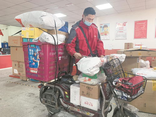 京津冀首开货物快运列车