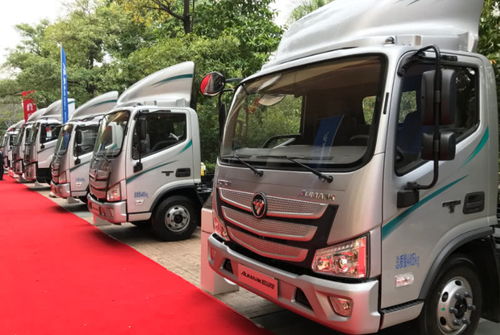 快递员下跪李小姐资料