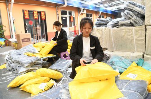 早上立秋凉飕飕中午立秋热死牛