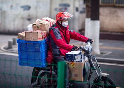 扔了就跑 门口签收 快递最后一公里难题如何破解