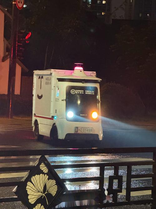 35分钟 快递VIP登上大飞机