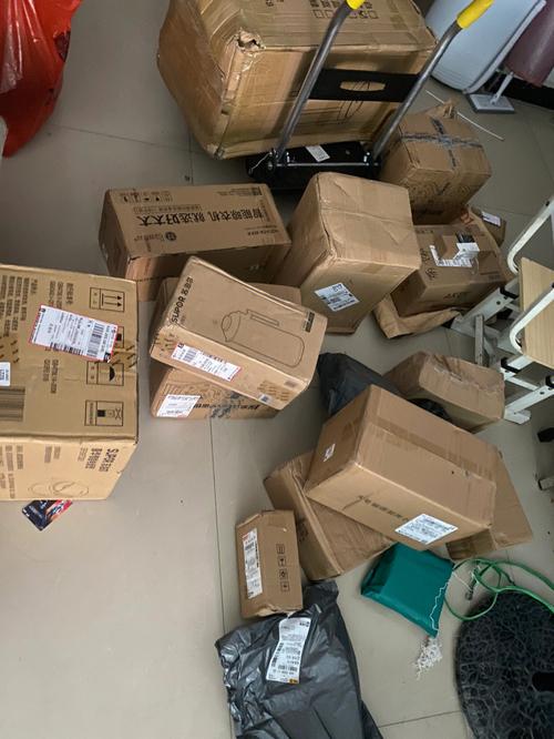 又一革命性产品 安全效能卡车飞碟汽车W系列下线 又一革命性产品 安全效能卡车飞碟汽车W系列下线