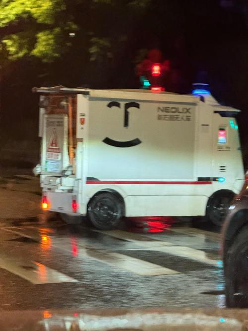 网购狂欢 快递包裹能绿起来吗