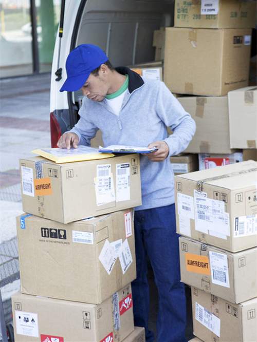 美航母打击群抵近釜山