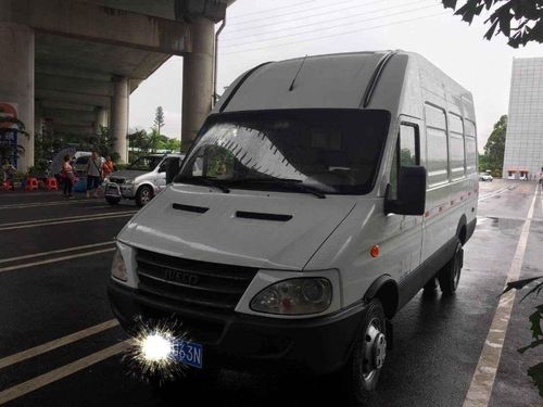 兰州铁路局七大货运品牌列车同日开行