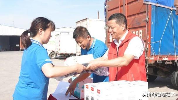 武汉城管与圆通快递员打斗