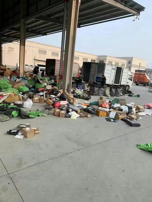 湖北邮客联手EMS搭上客运班车 湖北邮客联手EMS搭上客运班车