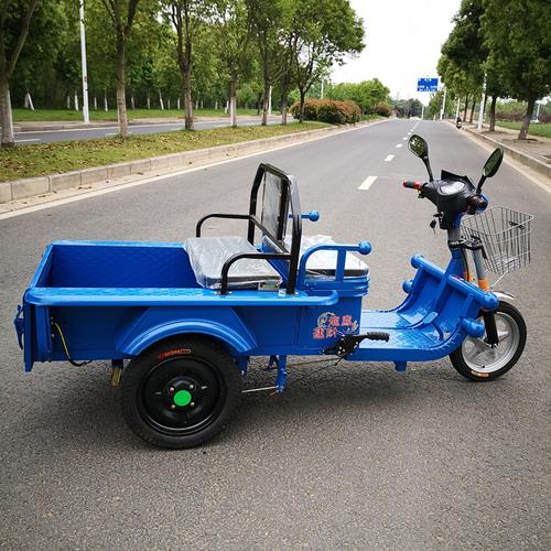 加沙男童吃早饭时被天降物资砸死