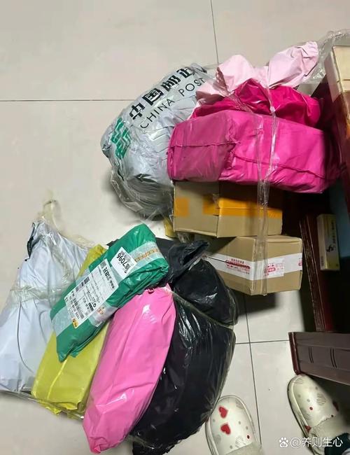 在某宝退两家店的衣服 成果快递给相互寄反了怎么办