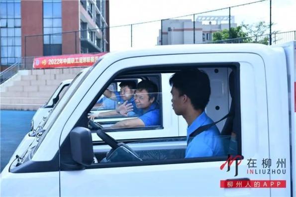 广东6岁儿子与端火锅的爸爸相撞 滚烫汤汁致孩子身上多处烫伤