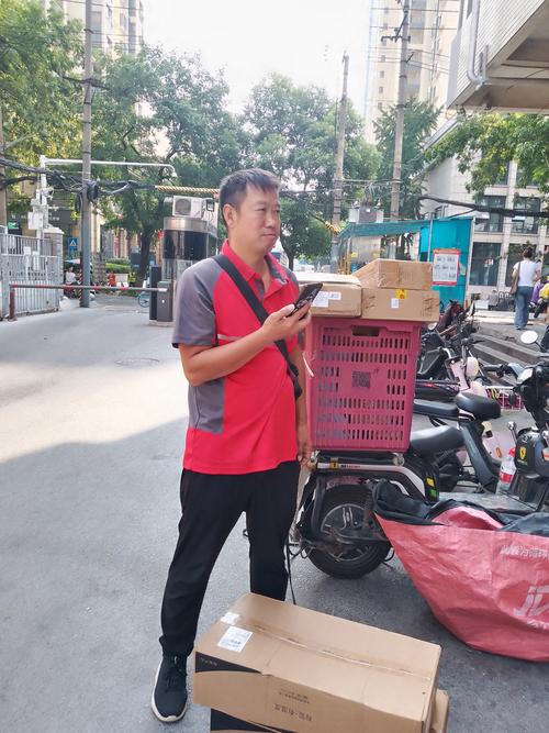 快递业集中度提升 龙头公司上半年业绩亮眼