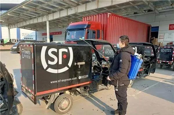 欧曼超级重卡亮相冷链产业年会 助力冷链运输高