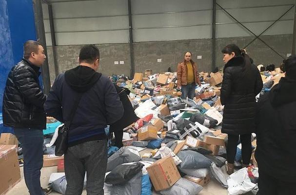 俄士兵胸口中枪 中国手机挡下