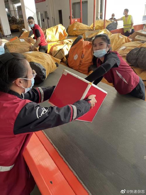 首汽回应杭州女子跳车事件