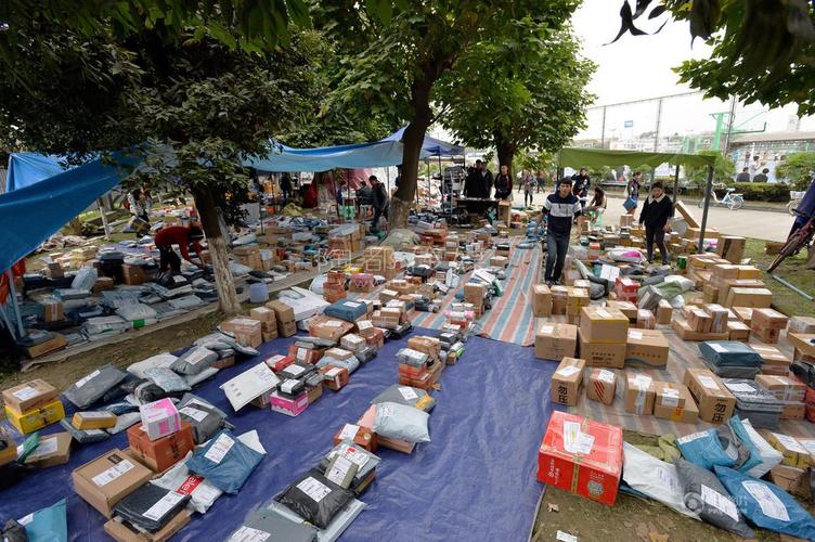 日货物吞吐量超4500吨 40余家物流企业游进襄