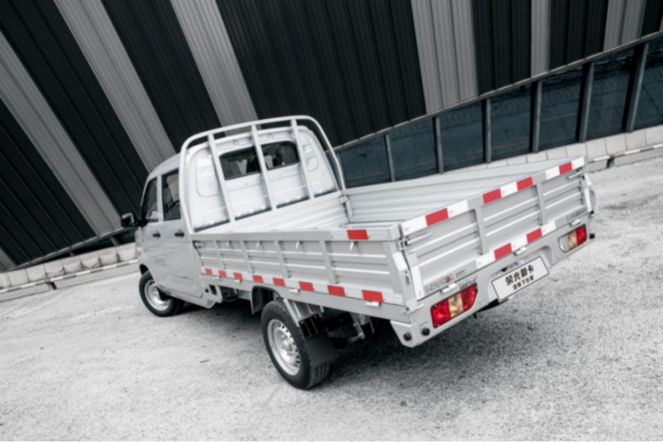 女子多次从10楼抛排泄物被拘役