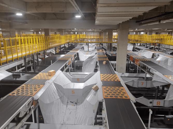 爬山警告是什么梗