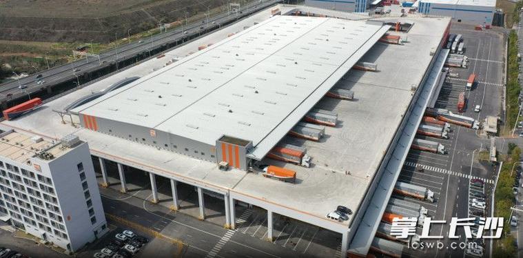 铁路发展现代物流 以点带面是关键