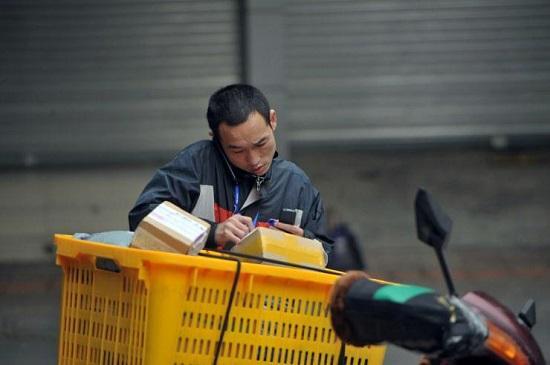 火车运货物多少钱一吨