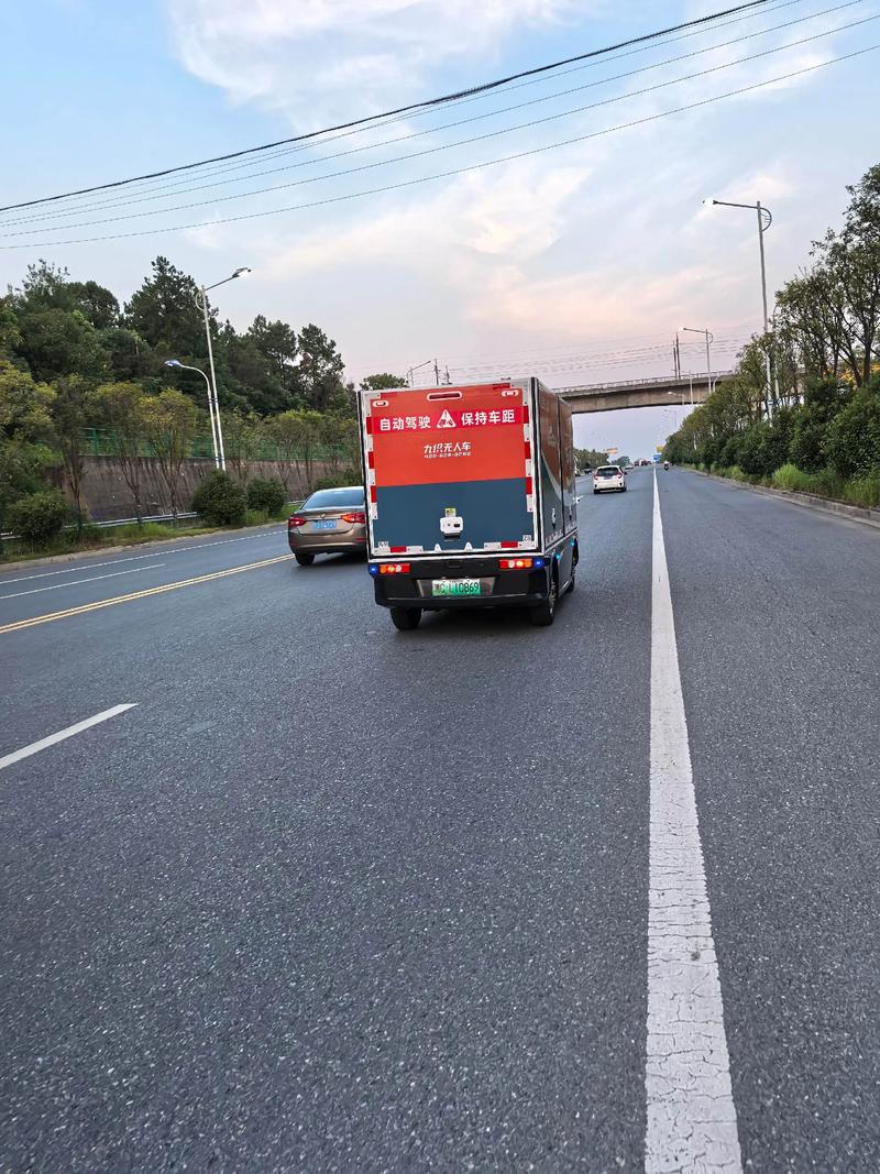 ems便宜还是顺丰便宜 ems便宜还是顺丰便宜