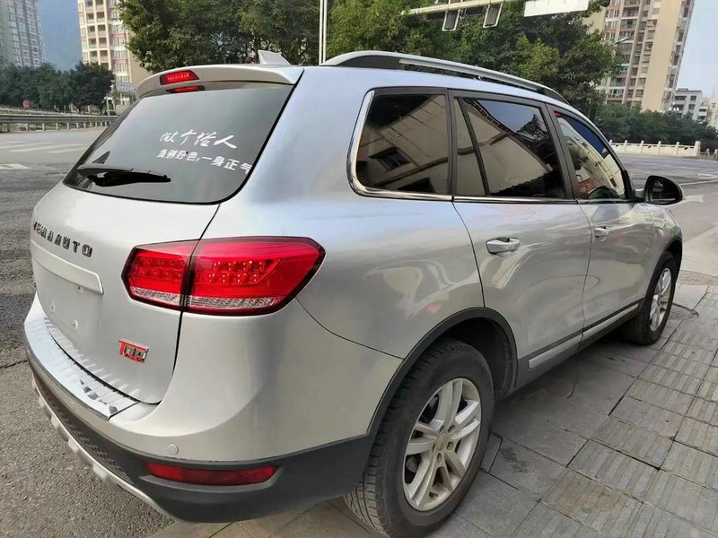 立威廉老婆 立威廉老婆李乐诗家庭背景