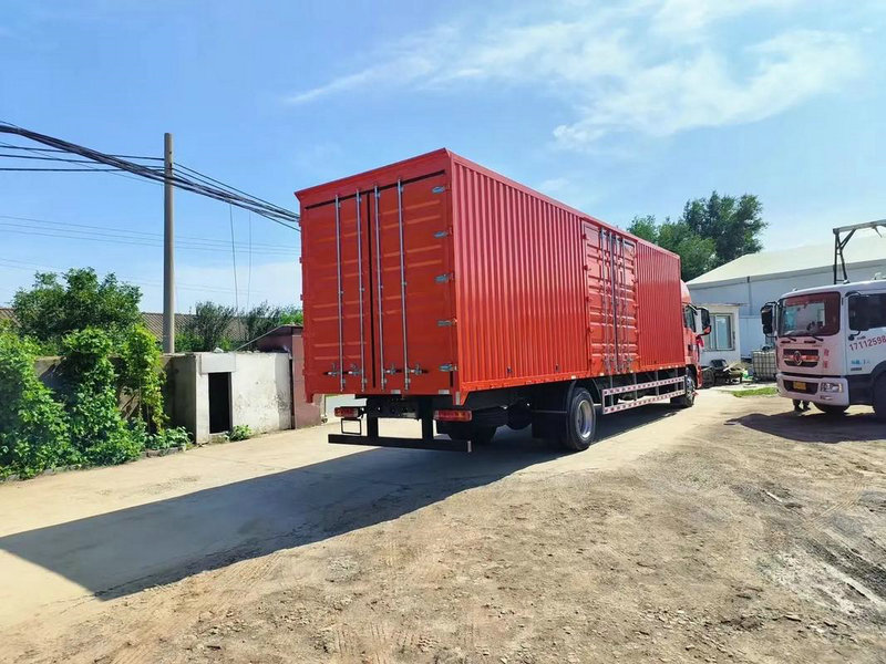 湖北国际物流核心枢纽项目开建