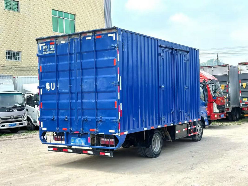 通达系承包全国六成快递 总营收却差顺丰百亿