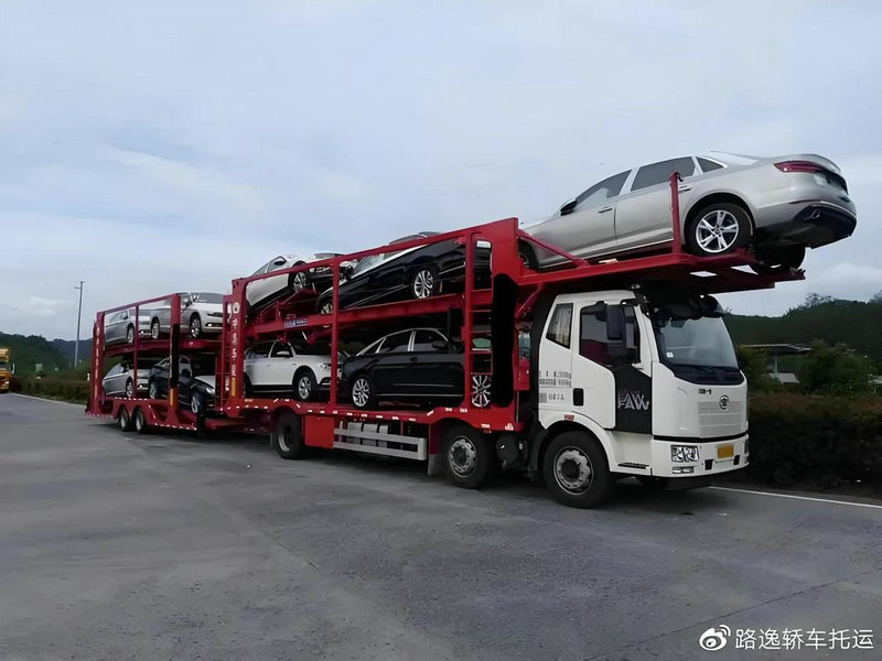 下乡与进城并重 快递迎来新时代