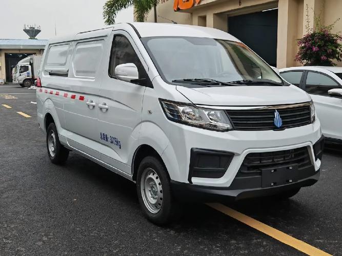 俄罗斯境内数百辆保时捷突然锁死