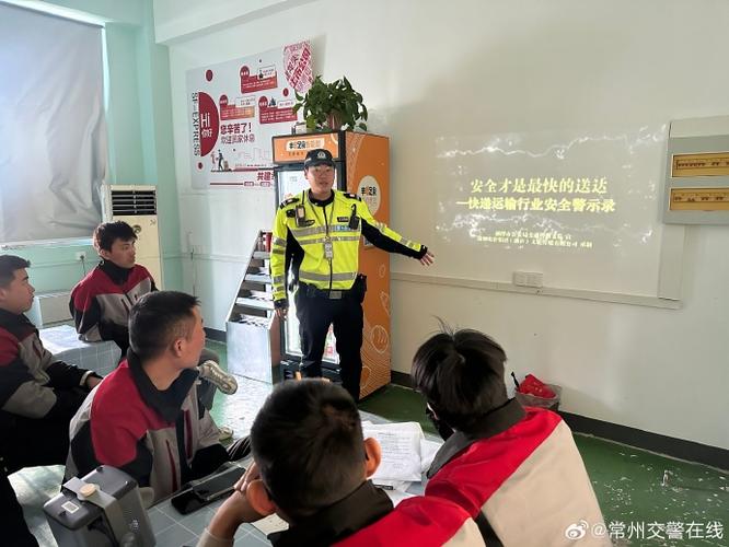 跨越千年来见你 网龙AI机器人亮相横店秦王