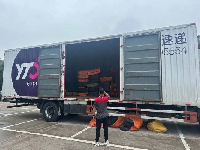 寄快递上门取件时间