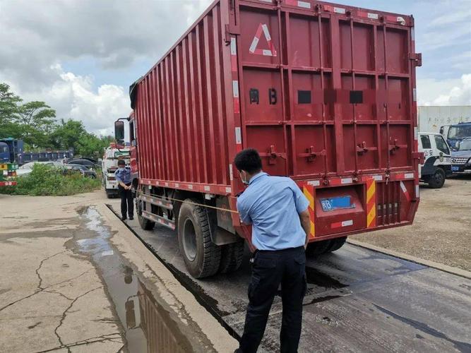 六大快递跻身千万俱乐部 谁将拿下下一把交