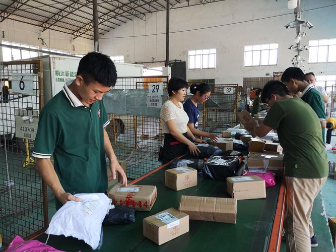 山东济南2025年前11个月快递业务量超7亿件