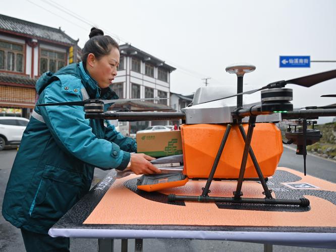 ems和邮政快递是一回事吗 ems和邮政快递是一回事吗