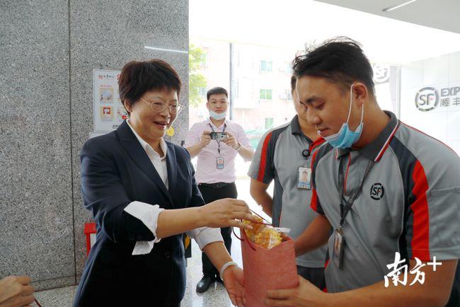 电子商务物流配送办理的方针