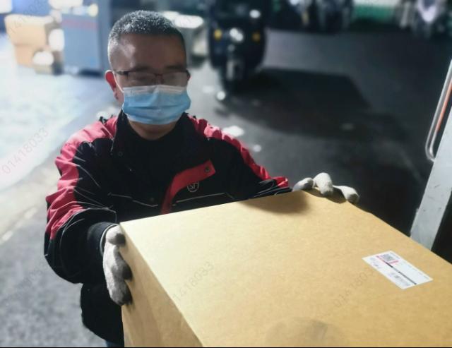 九寨沟严控玉米棒乱扔 男子言论遭批引深思 九寨沟严控玉米棒乱扔 男子言论遭批引深思